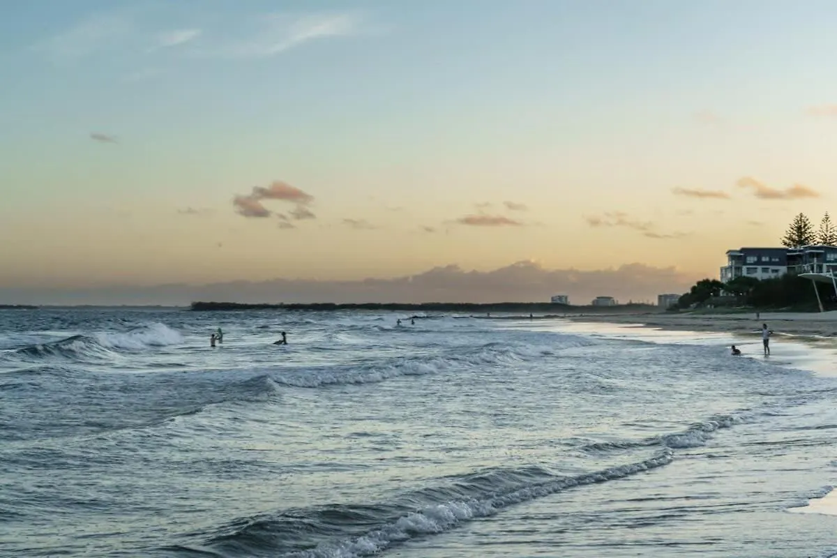 Kings Beach Oceanfront Oasis Caloundra