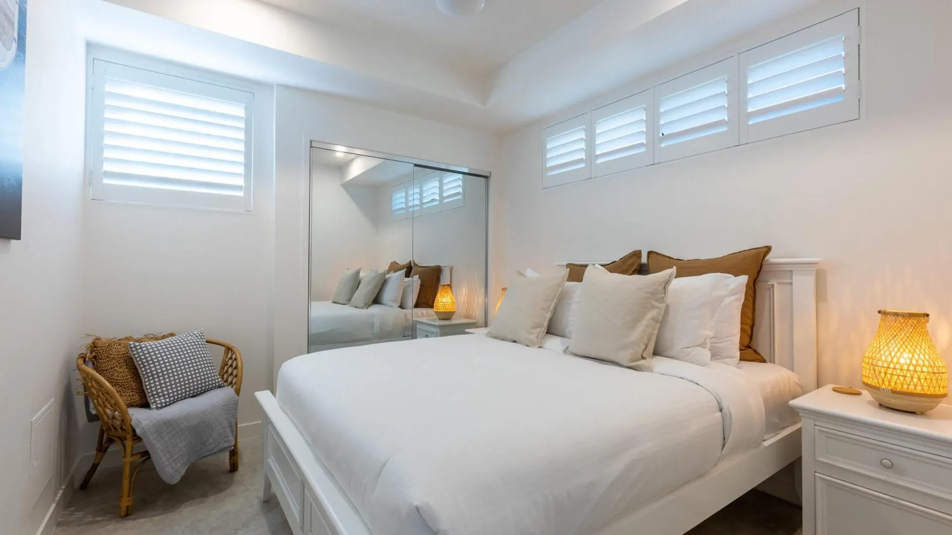Kings Beach Oceanfront Oasis Caloundra Apartment