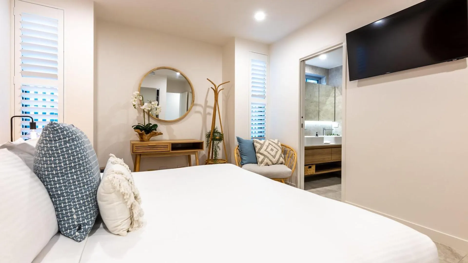 Apartment Kings Beach Oceanfront Oasis Caloundra Australia